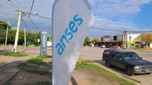 OPERATIVO ANSES LLEGA PUERTO TIROL